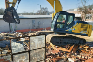 Building Demolition and Debris Cleaning